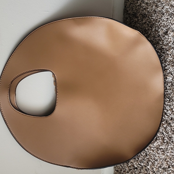 Beautiful Tan Tassle Handbag - Picture 3 of 3